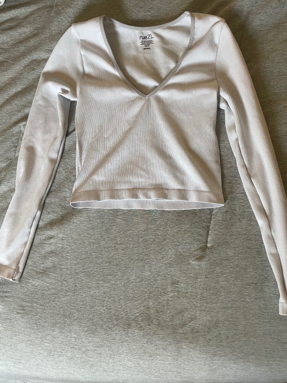 Rue 21 white cropped long sleeve